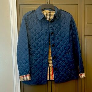 Women’s Burberry quilted jacket - size small